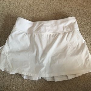 ivivva(kids lululemon) white tennis skirt; great condition!